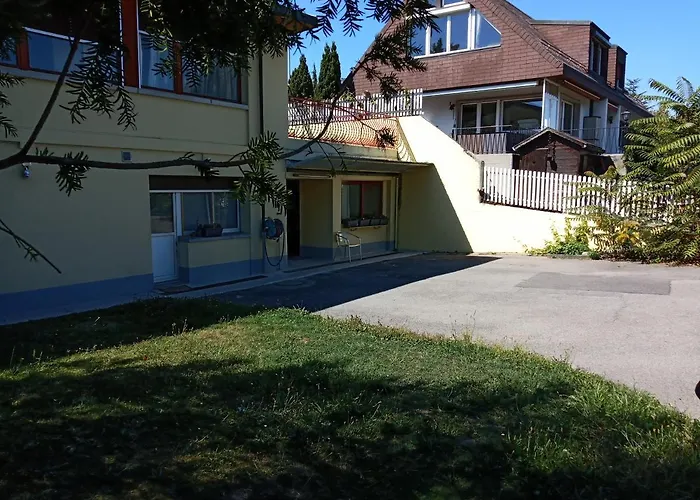 Le Yanis Apartament Lozanna